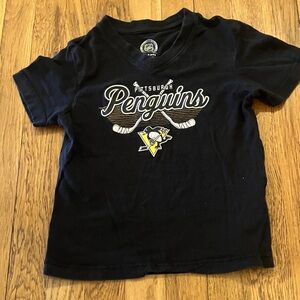 Pittsburgh Penguins Kids Black v-neck t shirt  size s 6/6x boys
